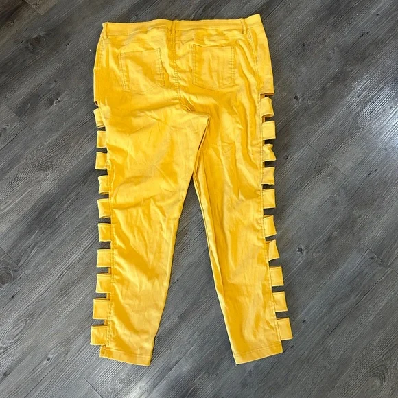 Yellow Cutout Pants 3XL | Sexy Plus-Size Jeans - Picture 2 of 5